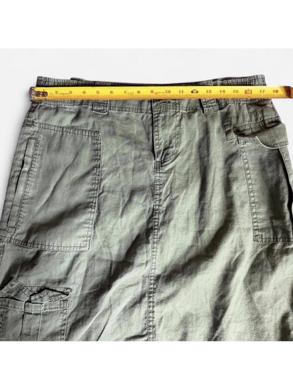 Women's Green and Khaki Skirt - Picture 2 of 3